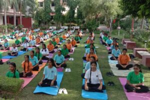 module: a; 
hw-remosaic: 0; 
touch: (-1.0, -1.0); 
modeInfo: ; 
sceneMode: Auto; 
cct_value: 0; 
AI_Scene: (-1, -1); 
aec_lux: 109.0; 
hist255: 0.0; 
hist252~255: 0.0; 
hist0~25: 0.0;